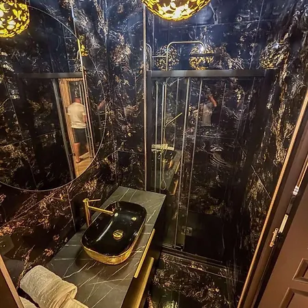 Centre Avec Cinema 라발