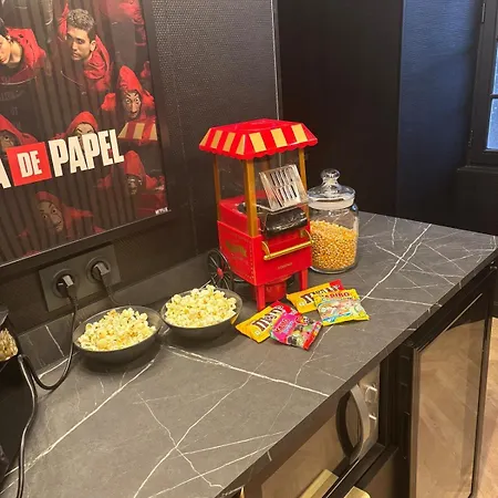 Centre Avec Cinema Laval (Mayenne)